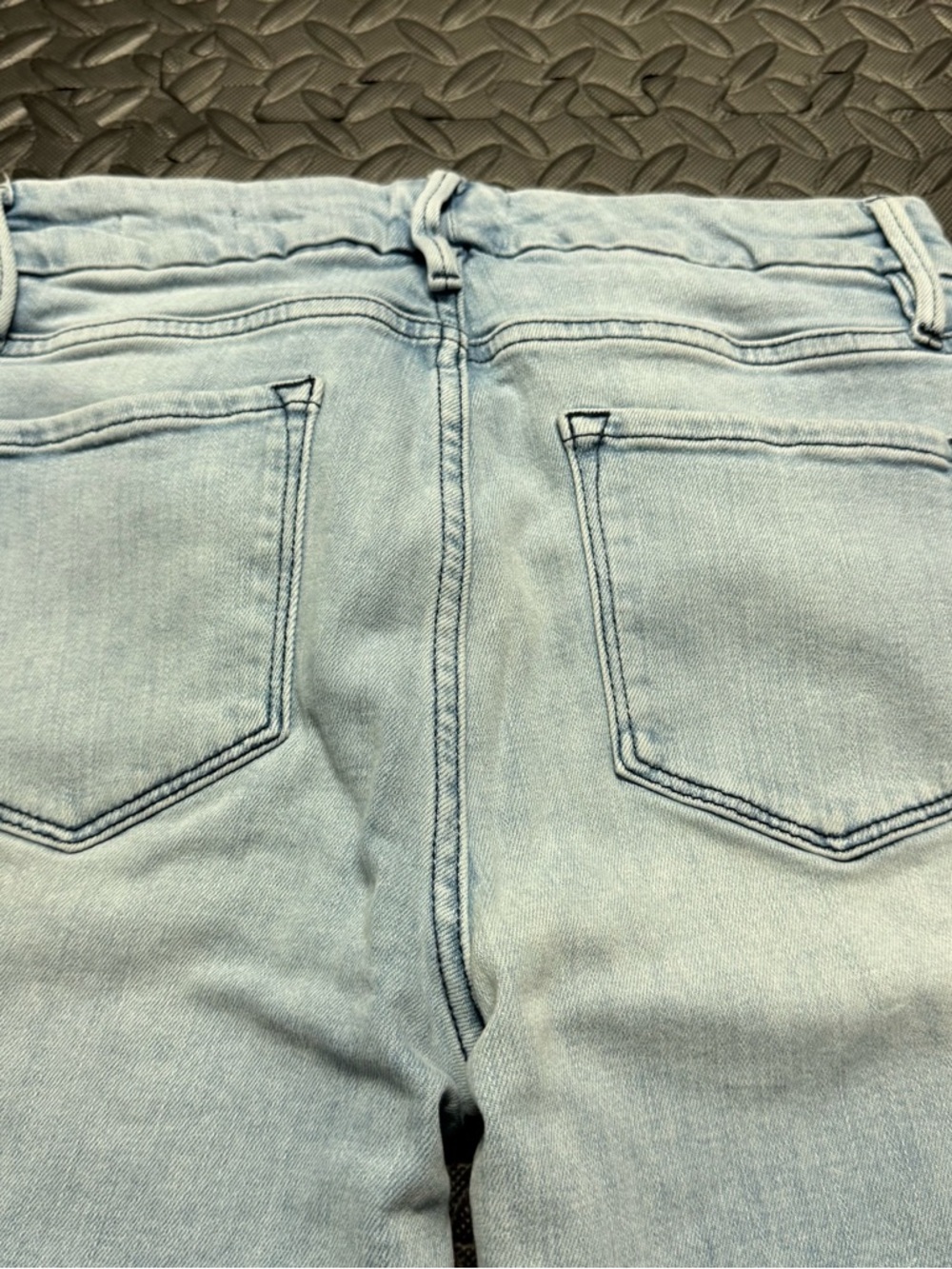 FRAME Le Crop Mini Boot Light Wash Distressed Jeans Size 29 Raw Hem - Picture 8 of 11